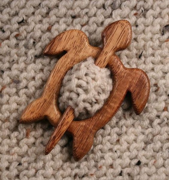 3D-wood-shawl-pin-model_DHQ.jpg