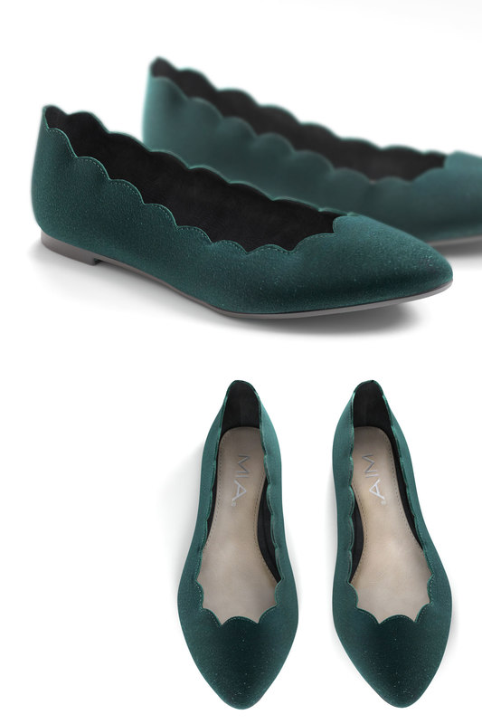 scallop flat shoes