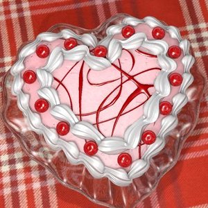 san valentine strawberry cake 3d model