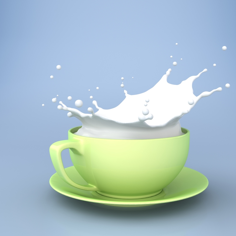 splash-milk-cup-lwo