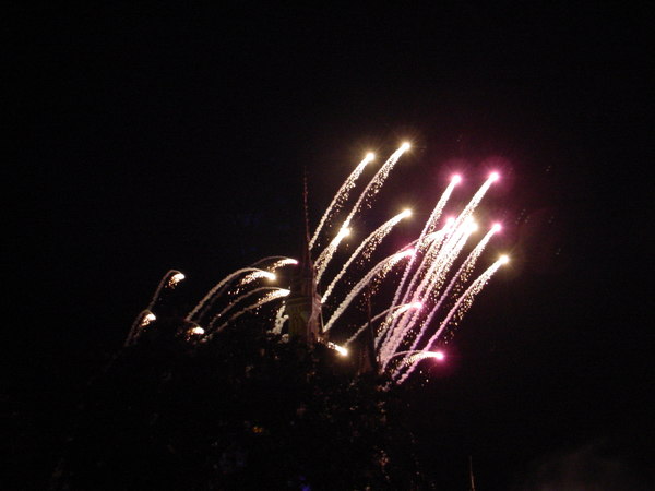  https://static.turbosquid.com/Preview/2014/08/01__16_02_20/Fireworks09.JPG944f846e-be27-484a-8f13-f75cbedd4580Larger.jpg