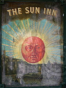 pub sign sun.jpg