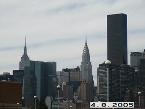 Manhattan from East River.JPG