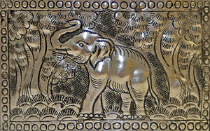 THAI ELEPHANT METAL MEDIUM