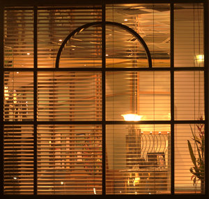 HDRI_WindowArchBlinds01