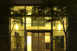 HDRI_BuildingTrees01
