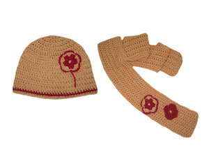 Knitted Baby hat and scarf set 4